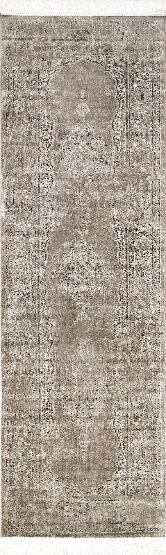 Withering Medallion Fringe Rug | Light Brown