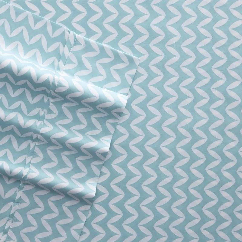 puffed chevron-light blue