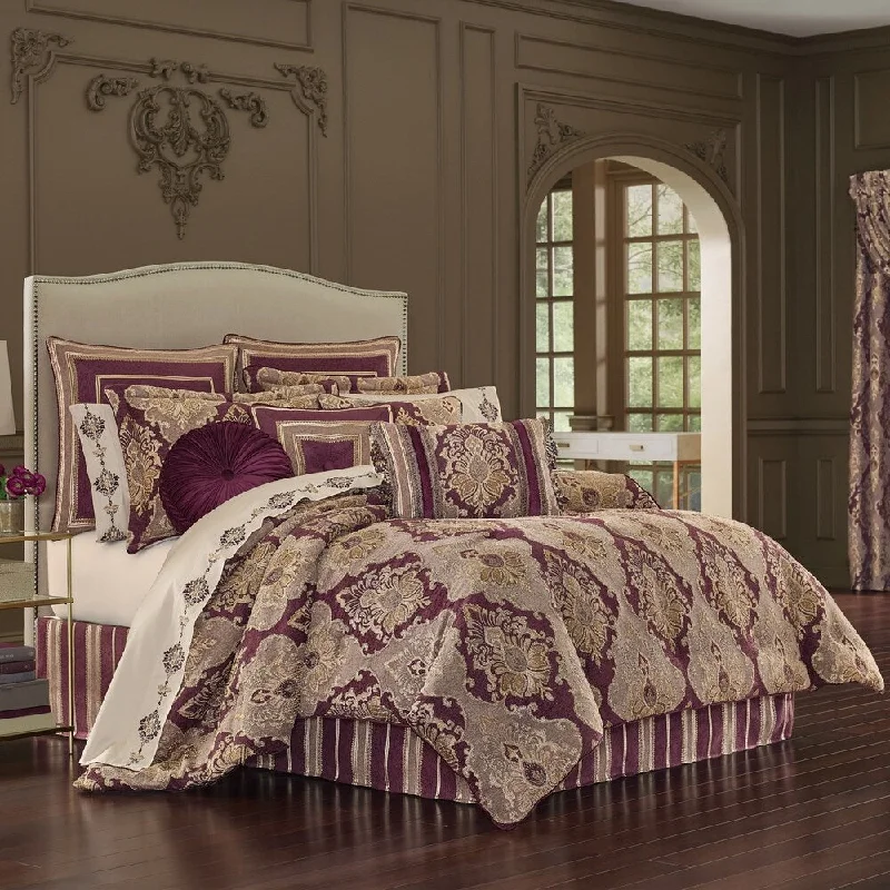 Five Queens Court Albina 4 Piece Comforter Set