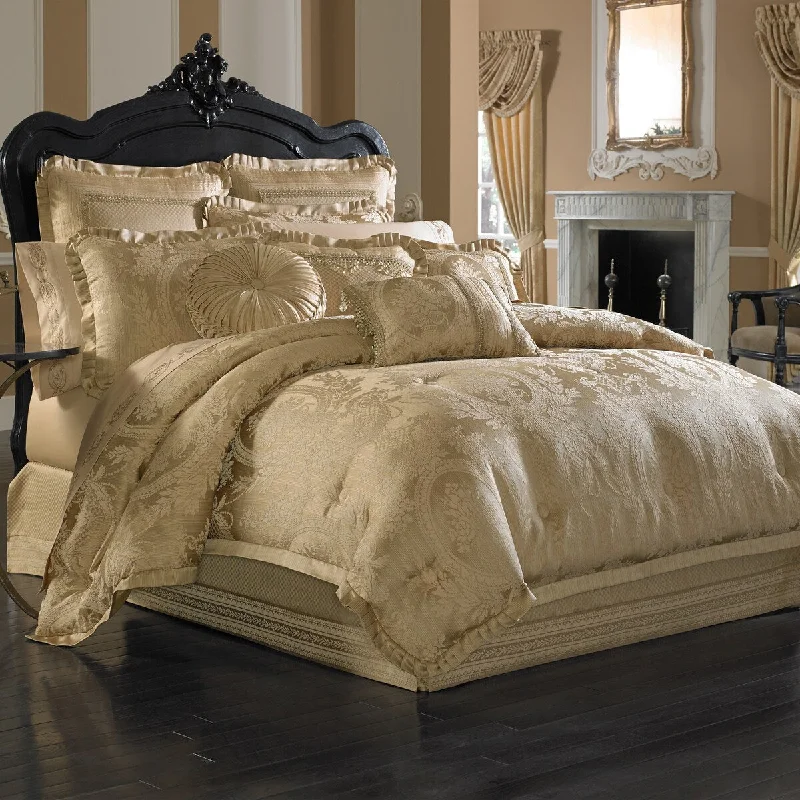 Five Queens Court Napoleon Comforter Set