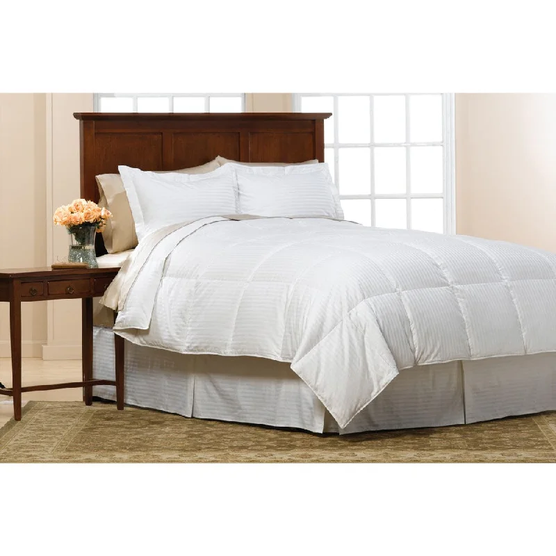 White Damask Stripe Medium-weight 525-Fill Power Down Comforter