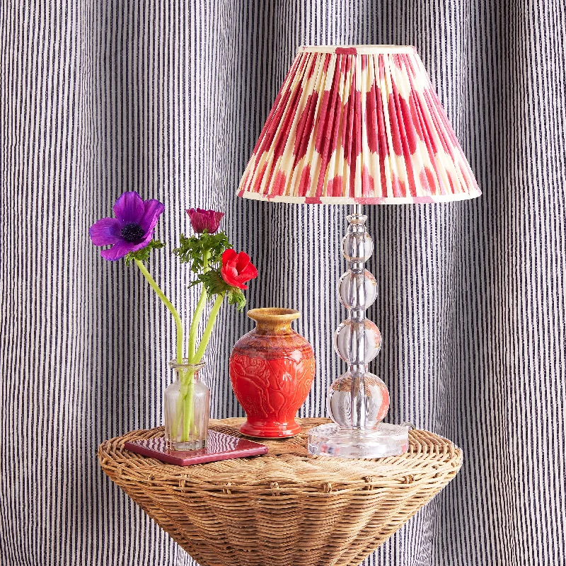 Aurora table lamp in clear resin