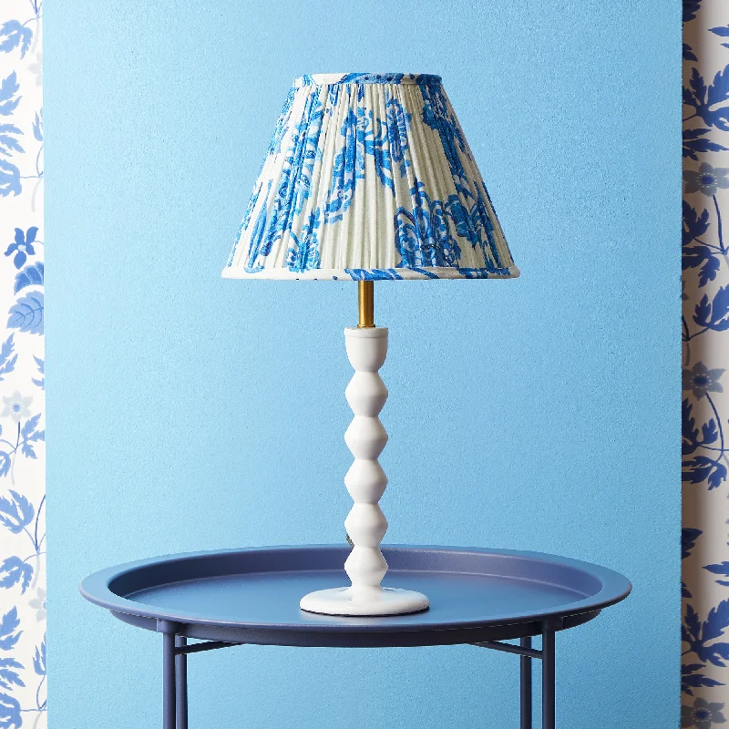 Mildred table lamp in white